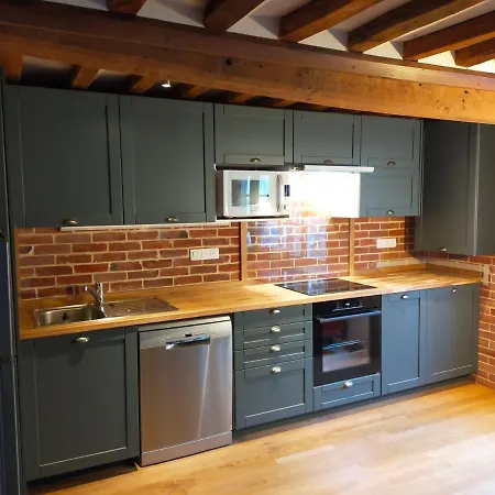 بيت للعطل Duplex Avec Terrasse Lumineux Proche Vieux Bassin